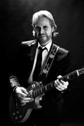 Jonas Ridderström, Gitarr och sång